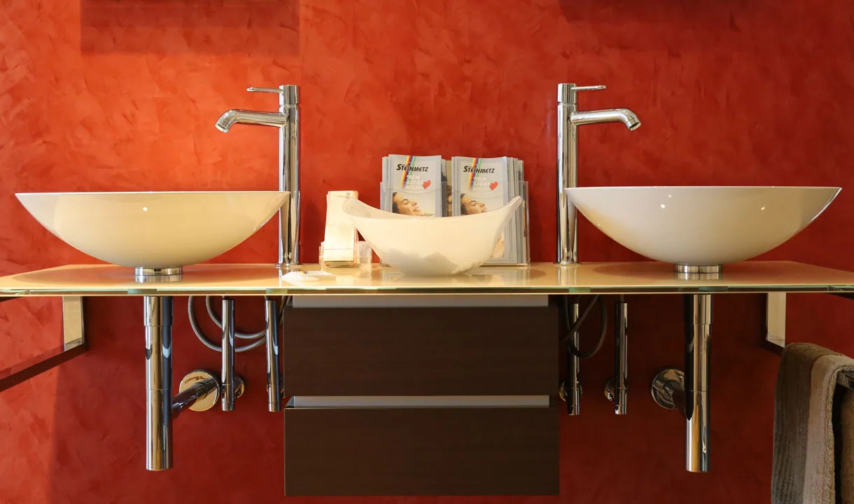 Sanitärinstallationen im modernen Bad &middot; Reichel & Steinmetz GmbH