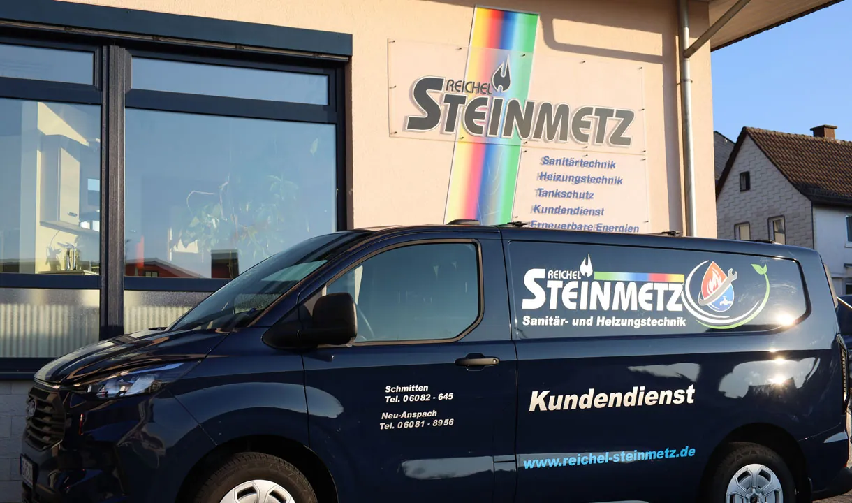 Moderne und gut ausgestattete Kundendienstfahrzeuge &middot; Reichel & Steinmetz GmbH